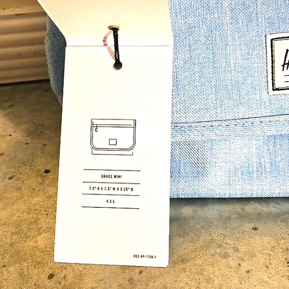 Special Limited Edition - Herschel Cross Body/Shoulder Messenger … - Picture 8 of 8